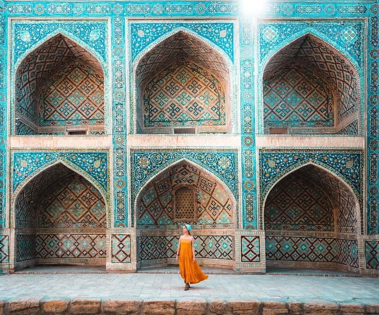All You Need To Know About Bukhara. A Walk In The Town - Bolo Haouz Mosque and Chashma-Ayub: calm stops in the middle of the route