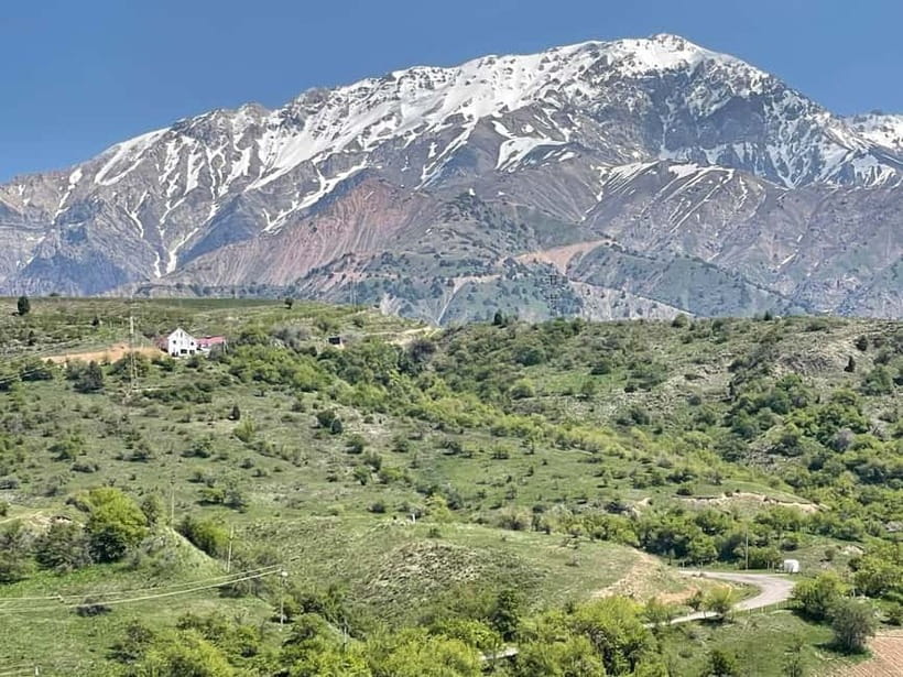 Amirsoy, Chimgan & Charvak Full-Day Adventure - Amirsoy Resort: cable car views and snow activity choices