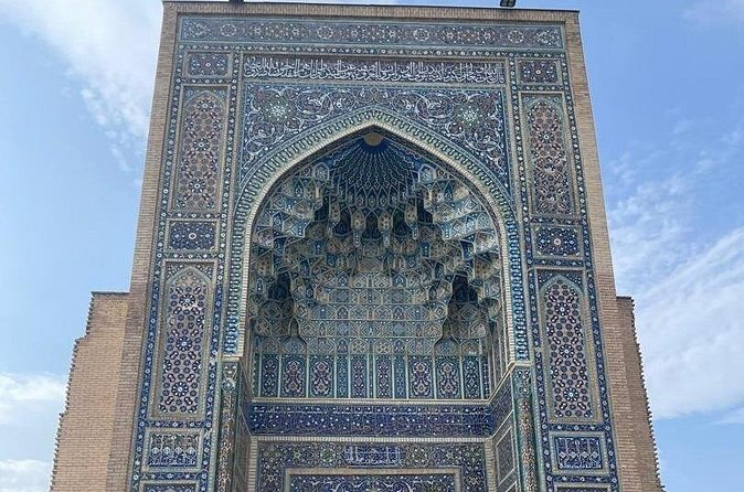 Ancient and Modern tour in Samarkand with Transport - Stop 3: Bibi Khanym Mosque, Big Importance in 40 Minutes
