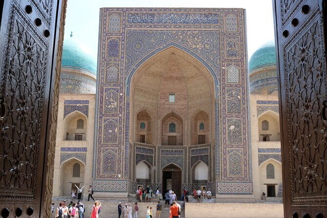 Bukhara: Walking Tour with a Small Group - Where you start: Lyabi Khause Square and the Lyabi-Hauz Ensemble