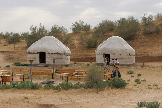 Bukhara: Walking Tour with a Small Group - The trading domes: Toki Telpakfurushon and Toki Zargaron
