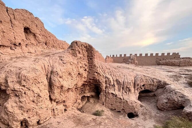 Guided Tour To Old Fortresses - The 100 km morning drive: plan your comfort first