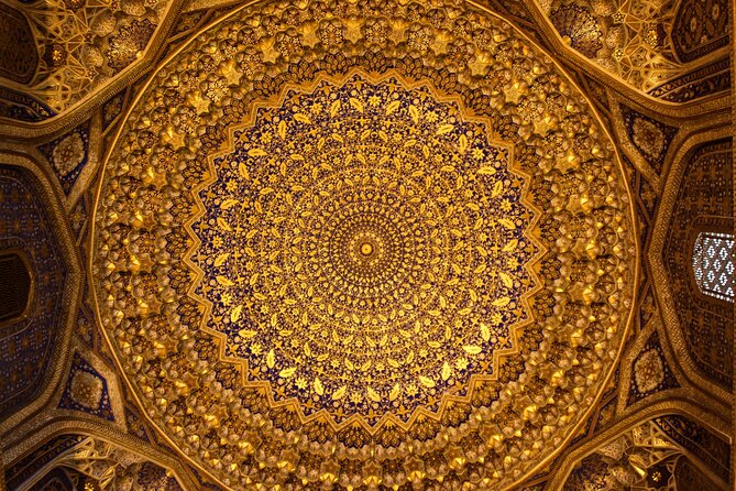 Samarkand City Tour with a Professional Photographer - Getting there without stress: pickup, private group, and air-conditioned comfort