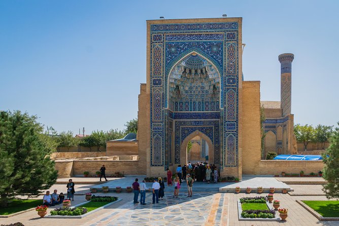 Samarkand: city tour - Ulugh Beg, Sher-Dor, Tilya-Kori Madrasahs: what to look for