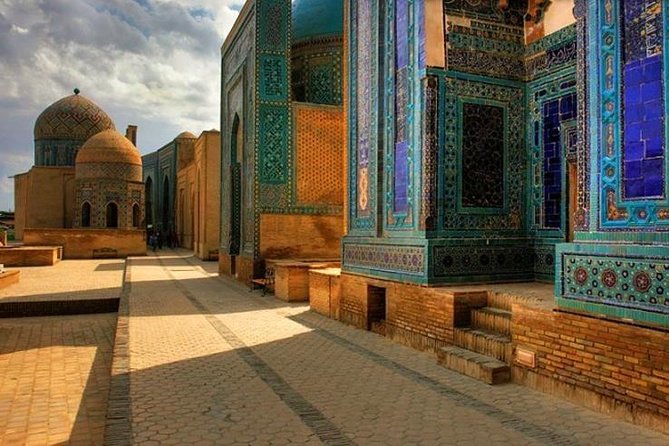 Samarkand day trip - Ulughbek Observatory, Bibi Khanum Mosque, and Siyab Bazaar