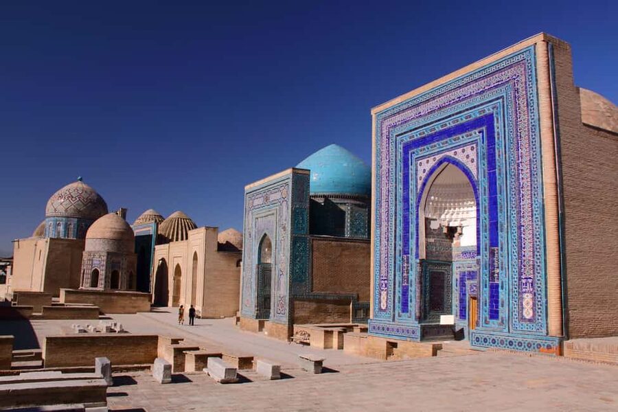 Samarkand: Photo Walking Tour - Siyob Bozor for Color, Candid Shots, and Practical Memories