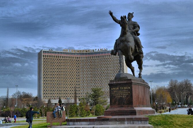 Tashkent Walking Tour - Starting in Amir Temur Square, then walking into Tashkent’s modern story