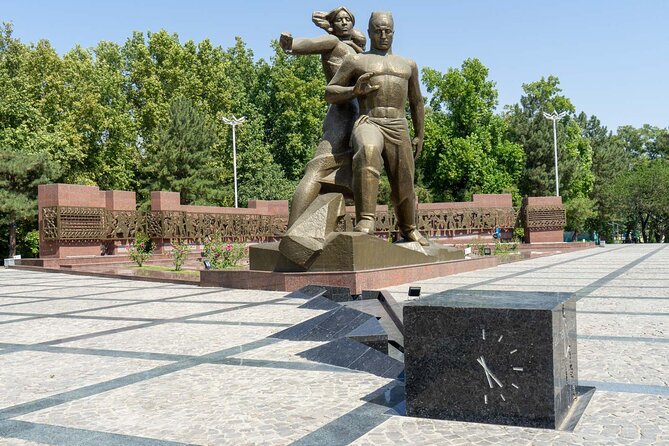 Tashkent Walking Tour with Local Lady / Gentleman - Independence Square and history you can see at street level