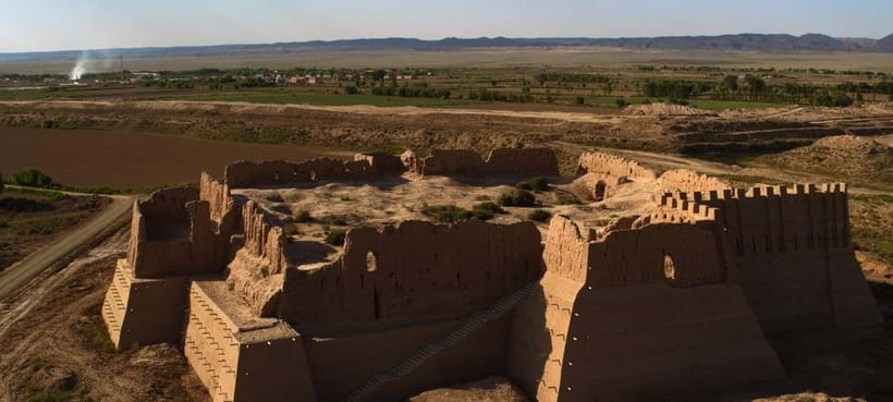 Tranfer Khiva - Bukhara via Ancient Fortresses - Toprakkala Clay Fortress: the first capital feeling